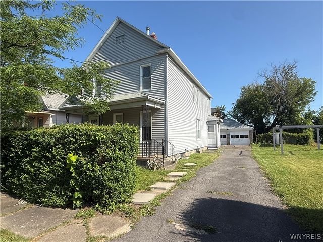 1246 Calumet Avenue, Niagara Falls, NY 14305