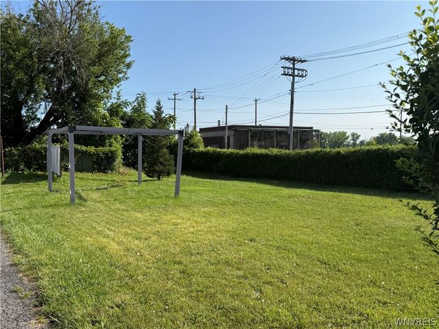1246 Calumet Avenue, Niagara Falls, NY 14305