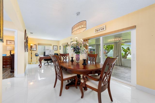 2107 SW 22nd Street, Boynton Beach, FL 33426