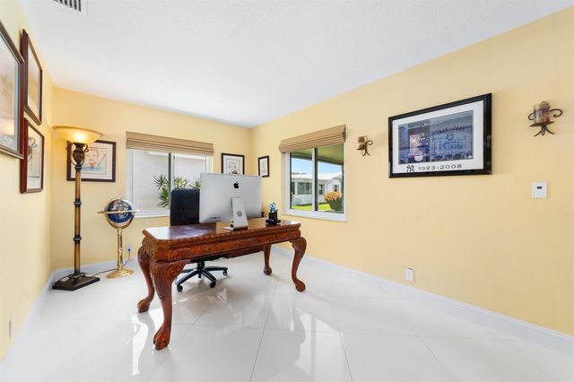 2107 SW 22nd Street, Boynton Beach, FL 33426