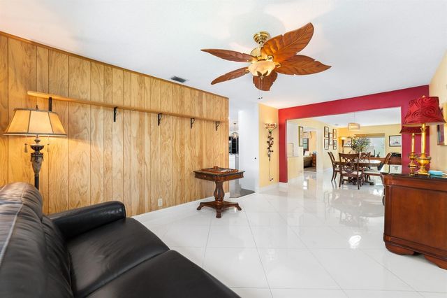 2107 SW 22nd Street, Boynton Beach, FL 33426