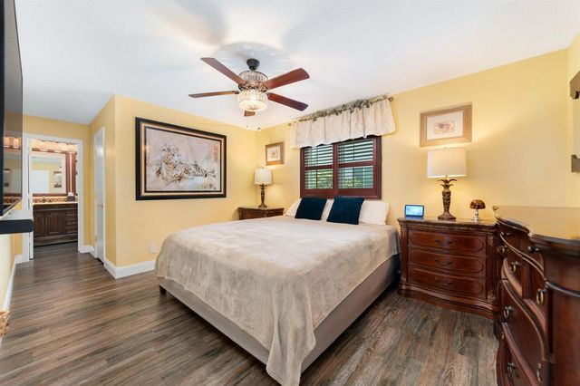 2107 SW 22nd Street, Boynton Beach, FL 33426