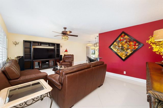 2107 SW 22nd Street, Boynton Beach, FL 33426