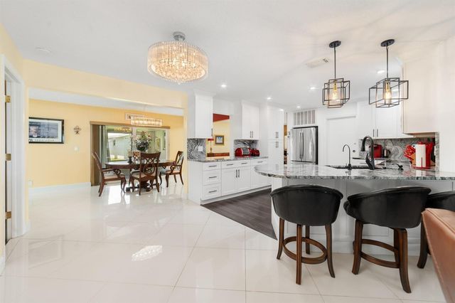2107 SW 22nd Street, Boynton Beach, FL 33426