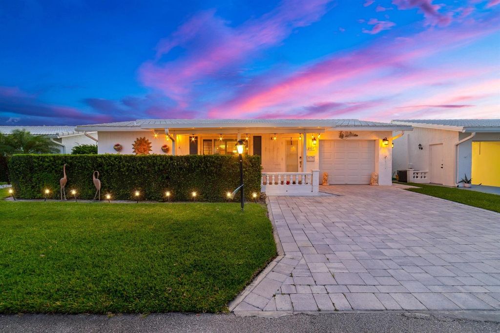 2107 SW 22nd Street, Boynton Beach, FL 33426