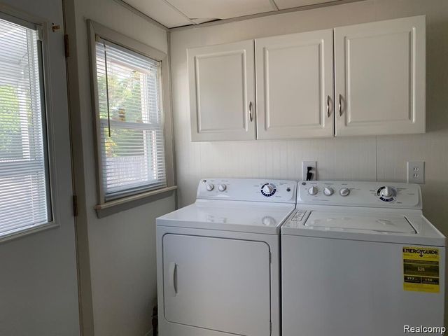 7428 Deering Street, Westland, MI 48185