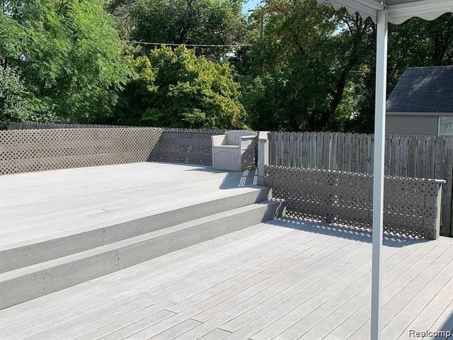 7428 Deering Street, Westland, MI 48185
