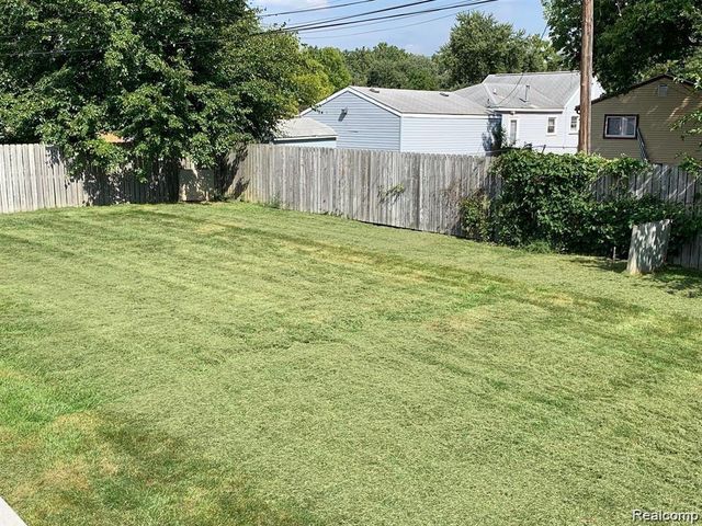 7428 Deering Street, Westland, MI 48185