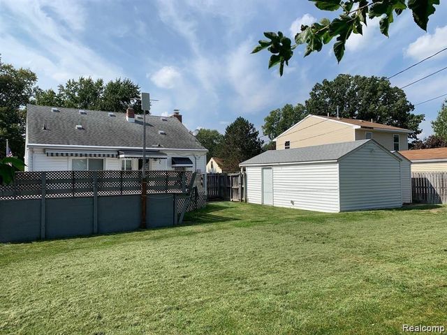 7428 Deering Street, Westland, MI 48185