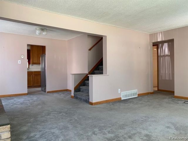 7428 Deering Street, Westland, MI 48185