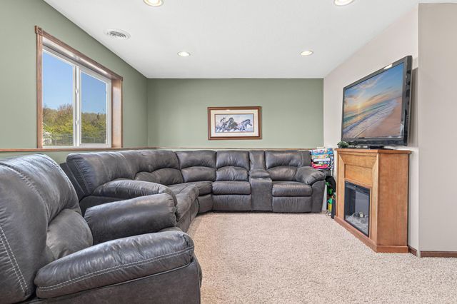 12982 Jenkins Drive SE, Becker, MN 55308