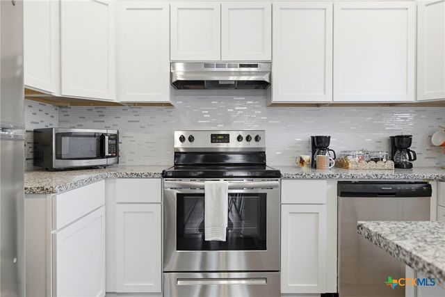 230 Thompson Place, San Antonio, TX 78225