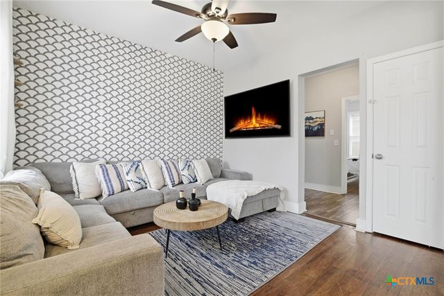 230 Thompson Place, San Antonio, TX 78225