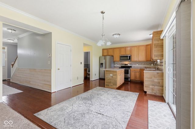 9080 N Falling Waters Drive, Mccordsville, IN 46055