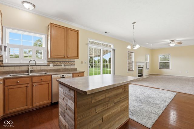 9080 N Falling Waters Drive, Mccordsville, IN 46055