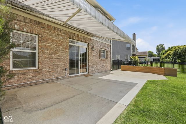 9080 N Falling Waters Drive, Mccordsville, IN 46055