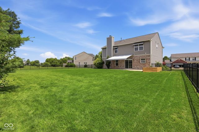 9080 N Falling Waters Drive, Mccordsville, IN 46055
