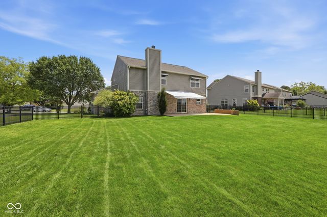 9080 N Falling Waters Drive, Mccordsville, IN 46055