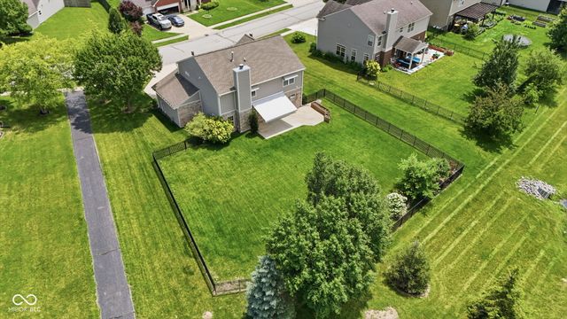 9080 N Falling Waters Drive, Mccordsville, IN 46055