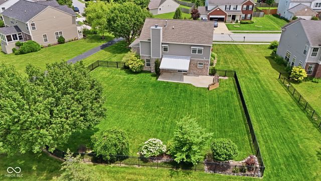 9080 N Falling Waters Drive, Mccordsville, IN 46055