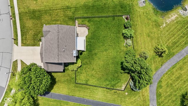 9080 N Falling Waters Drive, Mccordsville, IN 46055