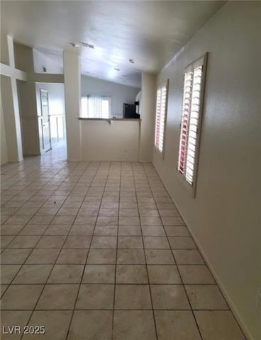 9524 Kelly Creek Avenue, Las Vegas, NV 89129