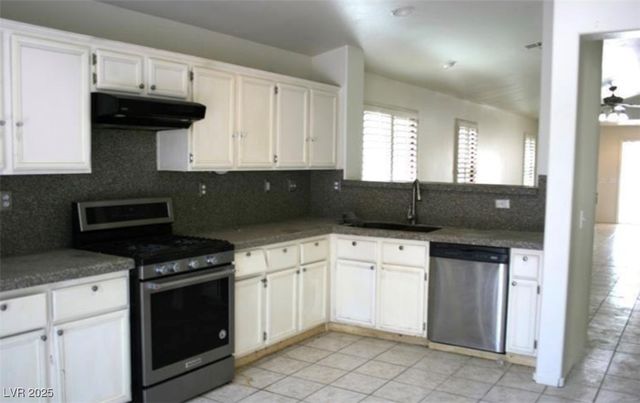 9524 Kelly Creek Avenue, Las Vegas, NV 89129