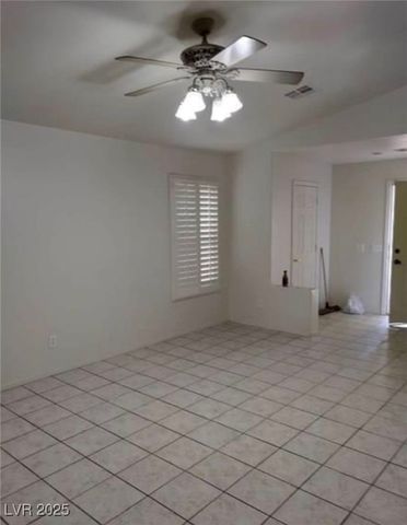 9524 Kelly Creek Avenue, Las Vegas, NV 89129