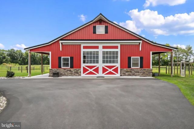 143 PEARSONS CORNER RD, Hartly, DE 19953