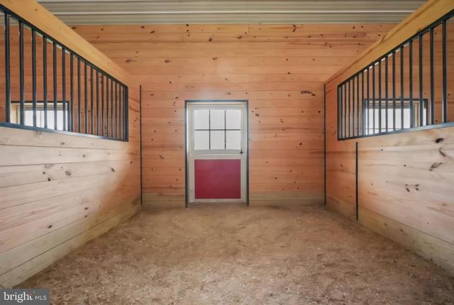 143 PEARSONS CORNER RD, Hartly, DE 19953