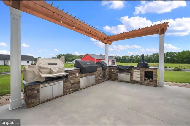 143 PEARSONS CORNER RD, Hartly, DE 19953