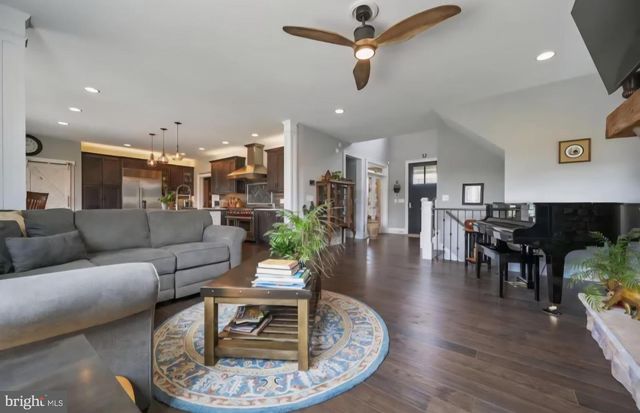 143 PEARSONS CORNER RD, Hartly, DE 19953