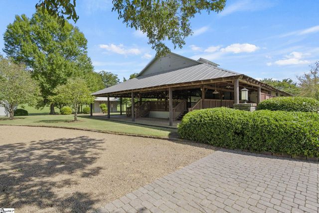 10490 New Cut Road, Campobello, SC 29322