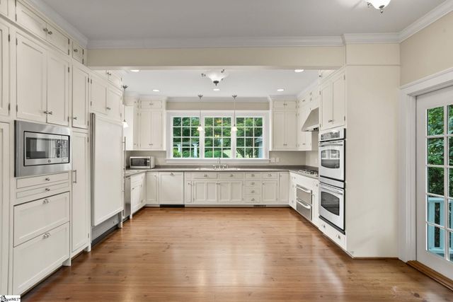 10490 New Cut Road, Campobello, SC 29322