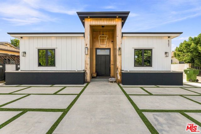 6207 Babcock Avenue, North Hollywood (los Angeles), CA 91606
