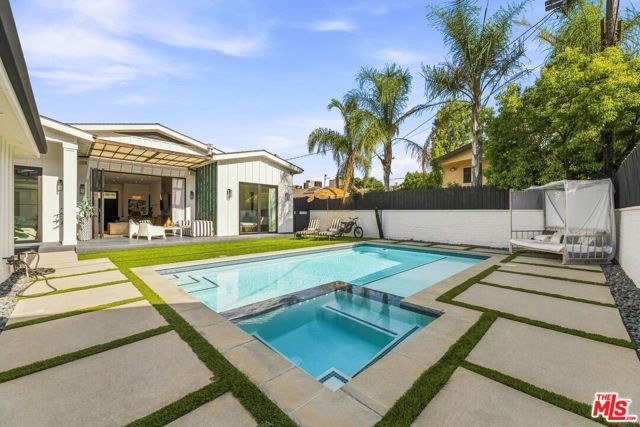 6207 Babcock Avenue, North Hollywood (los Angeles), CA 91606