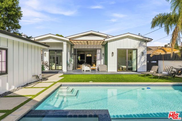 6207 Babcock Avenue, North Hollywood (los Angeles), CA 91606
