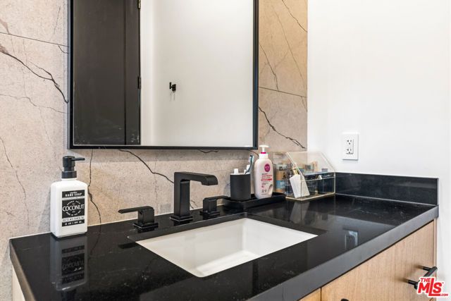 6207 Babcock Avenue, North Hollywood (los Angeles), CA 91606