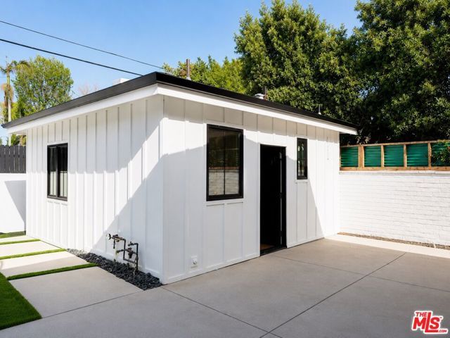 6207 Babcock Avenue, North Hollywood (los Angeles), CA 91606