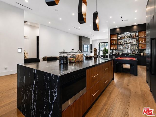 6207 Babcock Avenue, North Hollywood (los Angeles), CA 91606