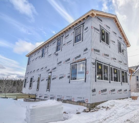 5 Ridge Rd, Newton, NH 03858