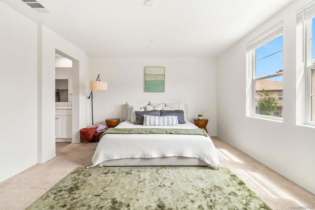 2754 Silver Medal Rd 5, Chula Vista, CA 91915