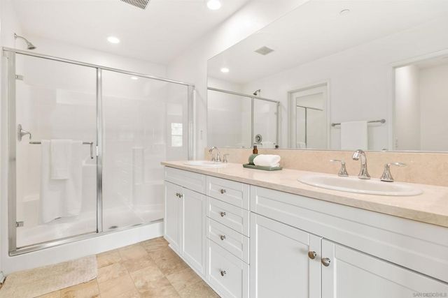 2754 Silver Medal Rd 5, Chula Vista, CA 91915