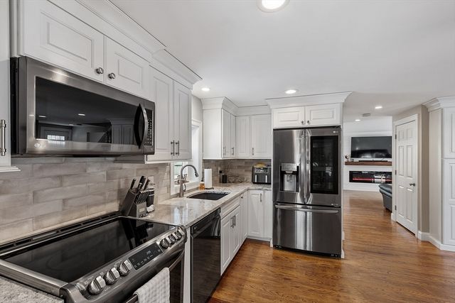 555 Oak Hill Rd, Fitchburg, MA 01420