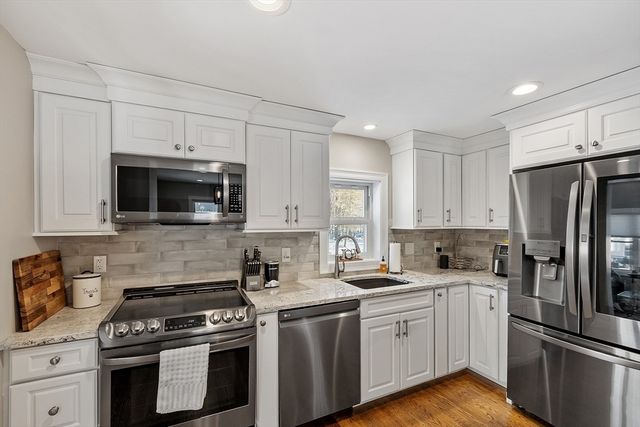 555 Oak Hill Rd, Fitchburg, MA 01420