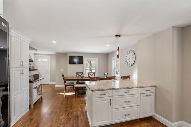 555 Oak Hill Rd, Fitchburg, MA 01420