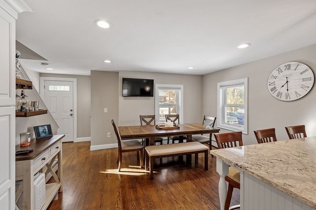 555 Oak Hill Rd, Fitchburg, MA 01420