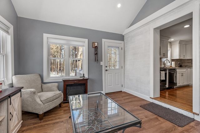 555 Oak Hill Rd, Fitchburg, MA 01420