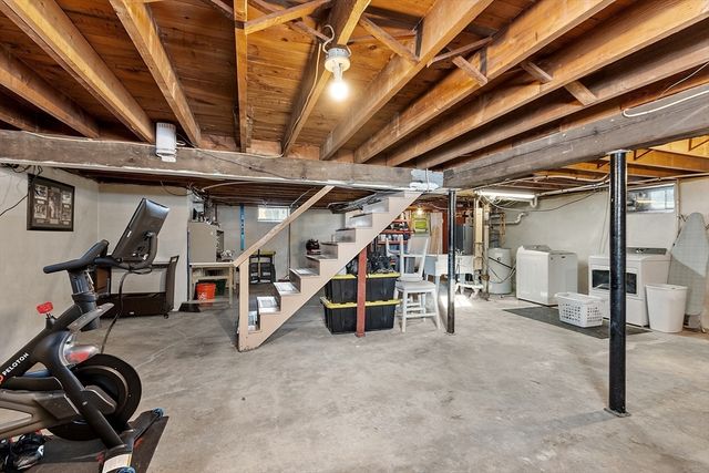 555 Oak Hill Rd, Fitchburg, MA 01420