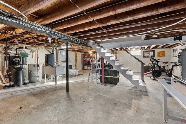 555 Oak Hill Rd, Fitchburg, MA 01420